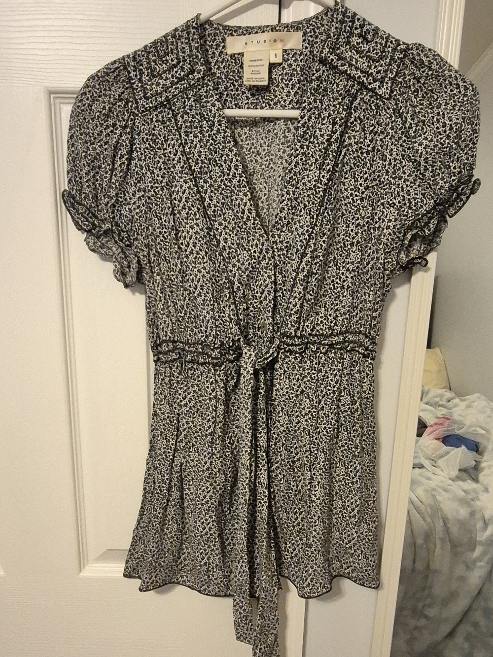 Studio M Black & White Printed Tie-Waist Blouse
